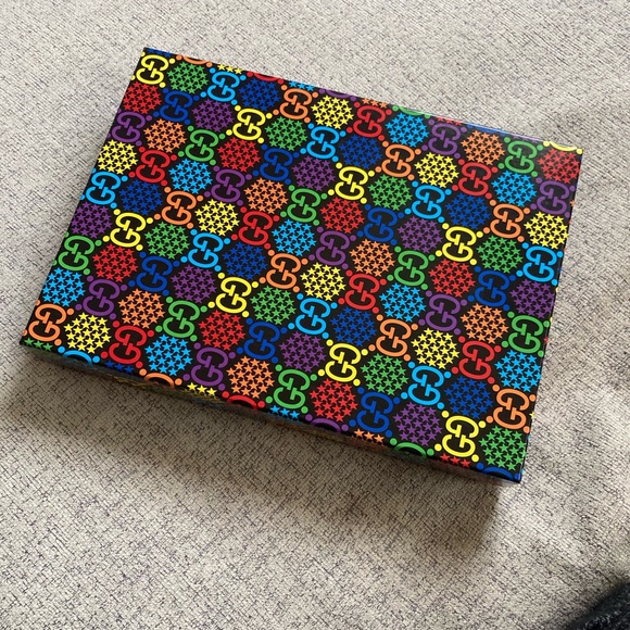 NWT GUCCI GG PSYCHEDELIC PRINT ZIP AROUND WRISTLET POUCH MADE IN ITALY - Picture 3 of 10